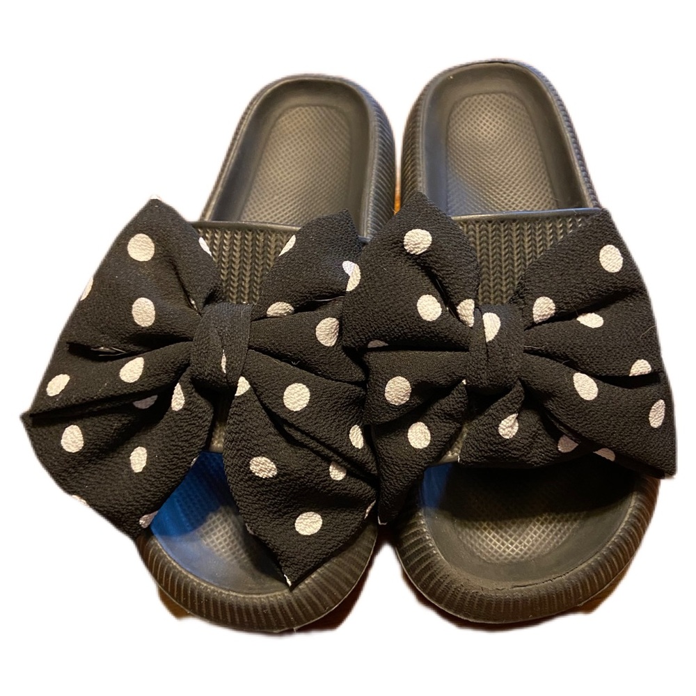 Cute Polka Dot Bow Slides Size 38/39, Size 8, Brand New